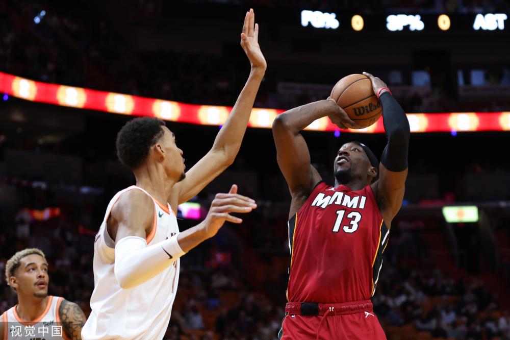 种种因素必 种种因素必