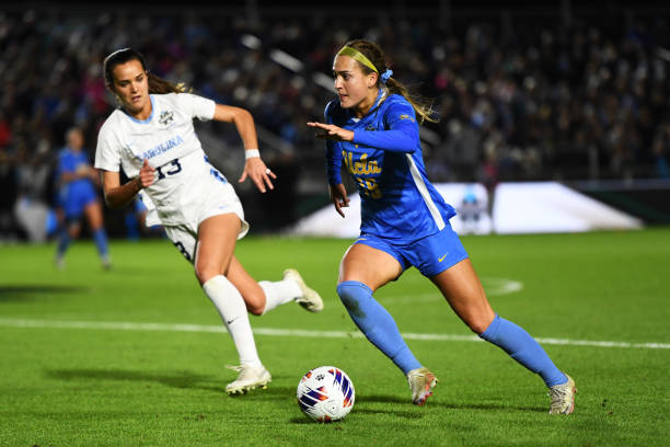 育的交融中 育的交融中