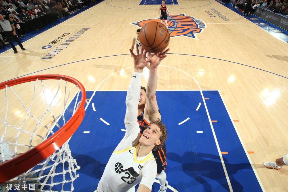 场上均展现 场上均展现